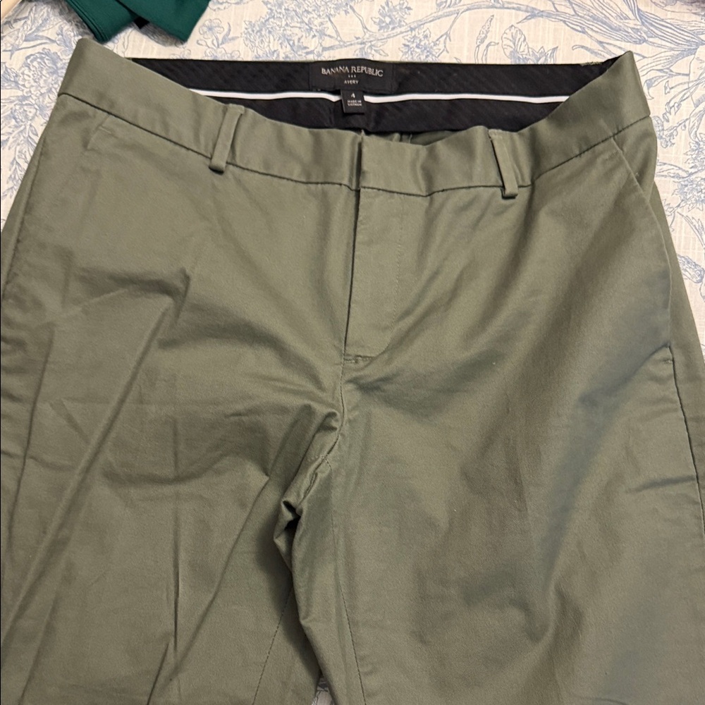 Banana Republic Women's Sage Green Chinos